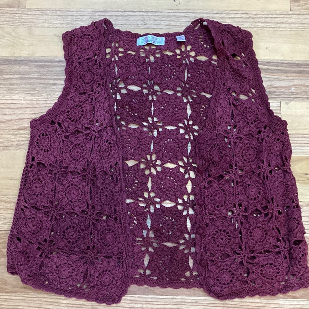 Karen Scott Hand Knits, Burgundy Vest, Size L, excellent Condition